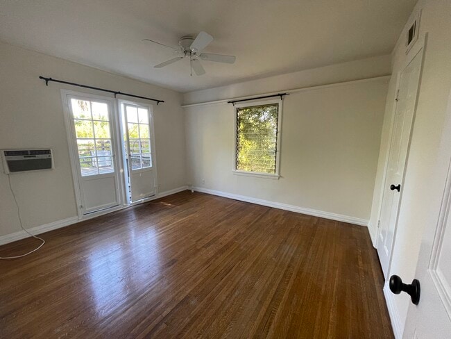 Building Photo - 1132 Cory Ave