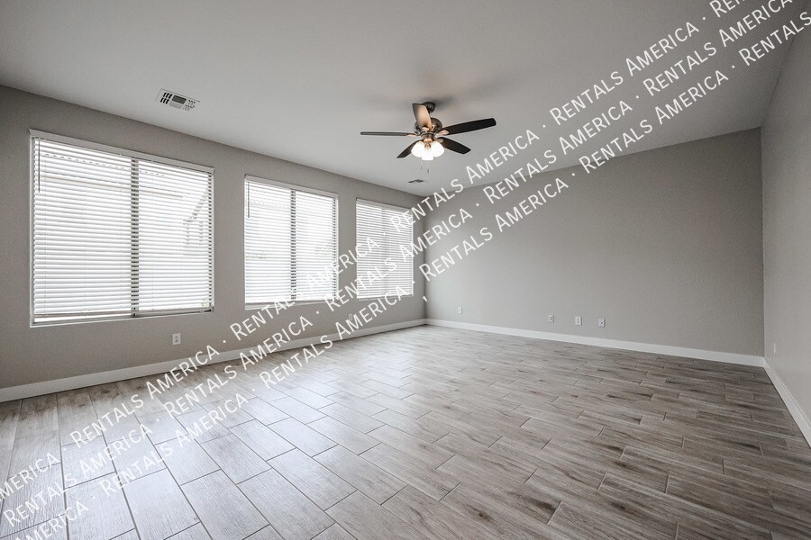 Building Photo - 43232 Wallner Dr