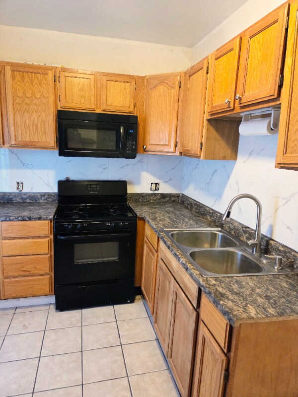 Building Photo - 25 Lexington Ave