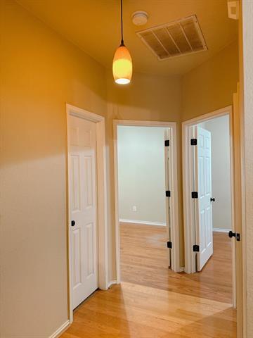 Building Photo - 2204 Starleaf Pl