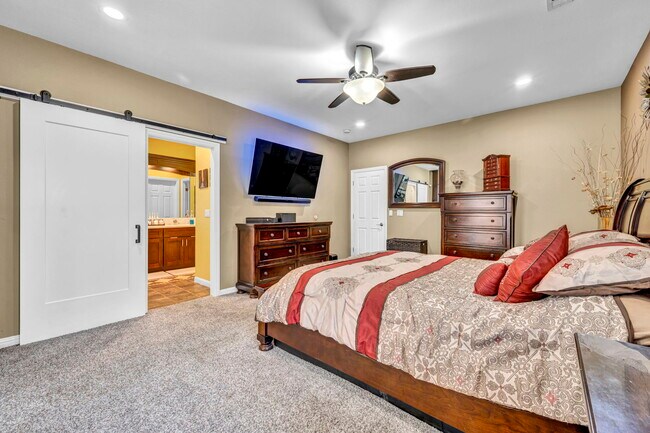 Building Photo - 6015 Stillmeadow Dr