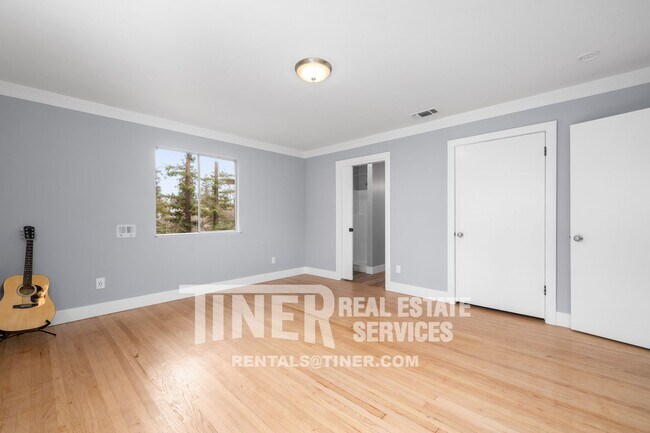 Building Photo - Carmichael Gem - Walking Distance to Ancil...