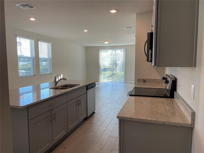 Building Photo - 3289 Fresno Pl