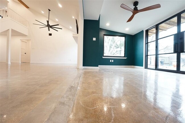 Building Photo - 8006 Tiffany Dr