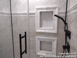 Building Photo - 7815 Broadway St