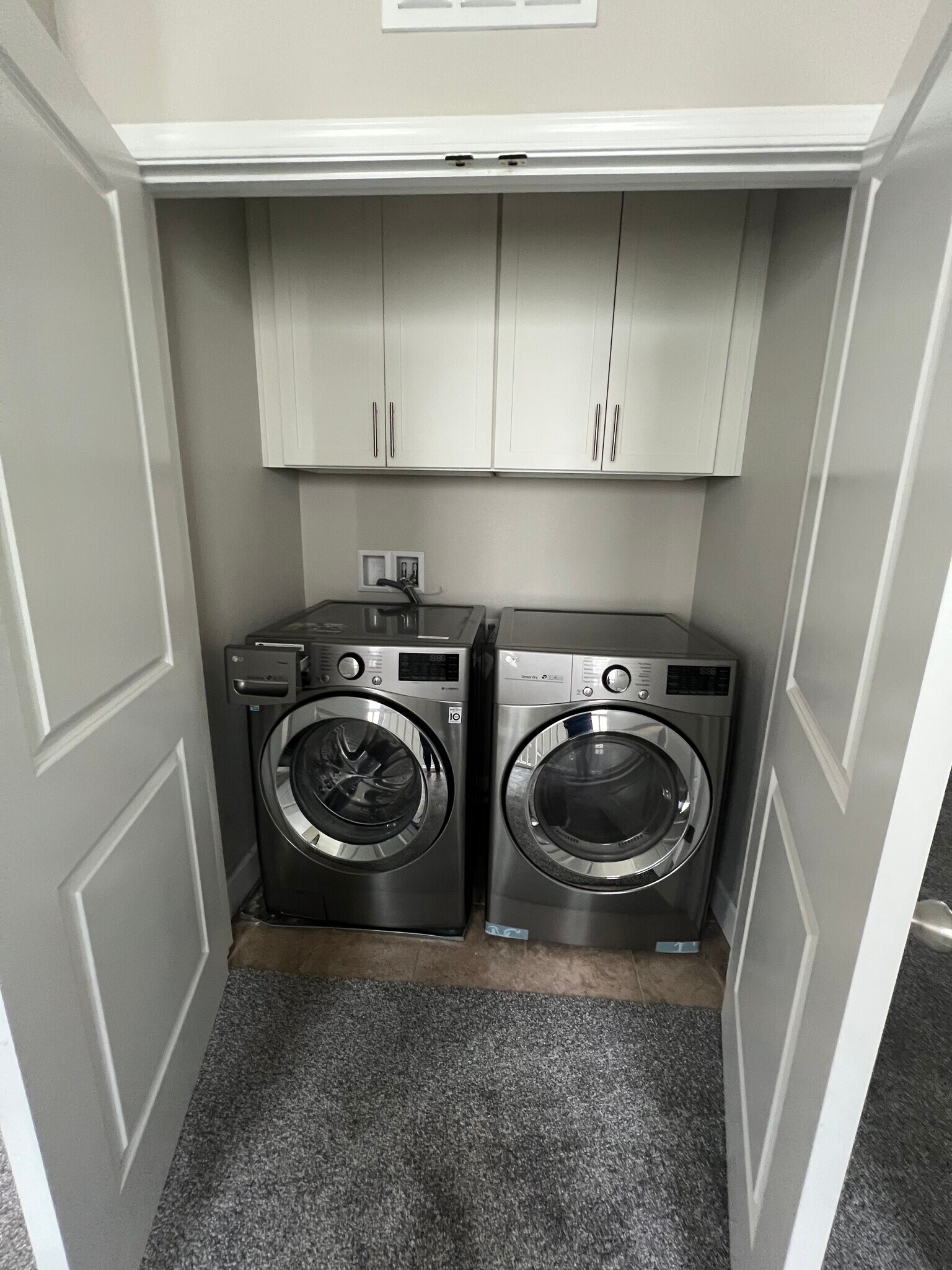 laundry - 2904 Worthing Cmn