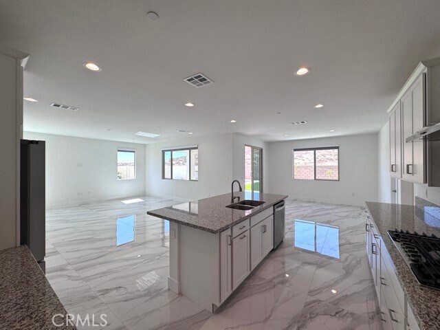 Building Photo - 25061 River Peak Dr