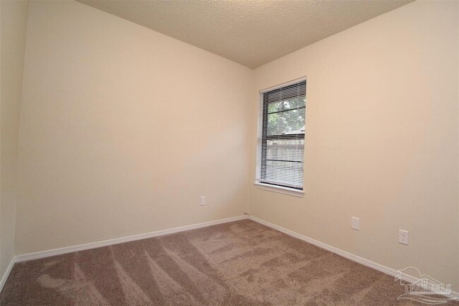 Building Photo - 6948 Spanish Trail