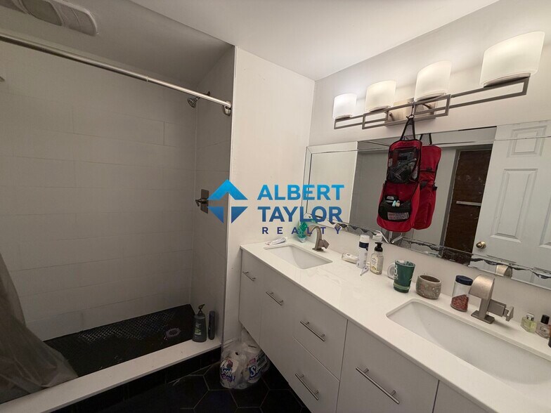 Building Photo - 486 Massachusetts Ave