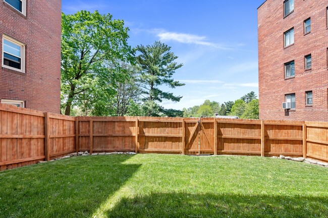 Building Photo - 3846 Brownsville Rd