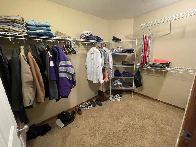 Building Photo - West Side Townhome - Close to Ft. Riley - ...