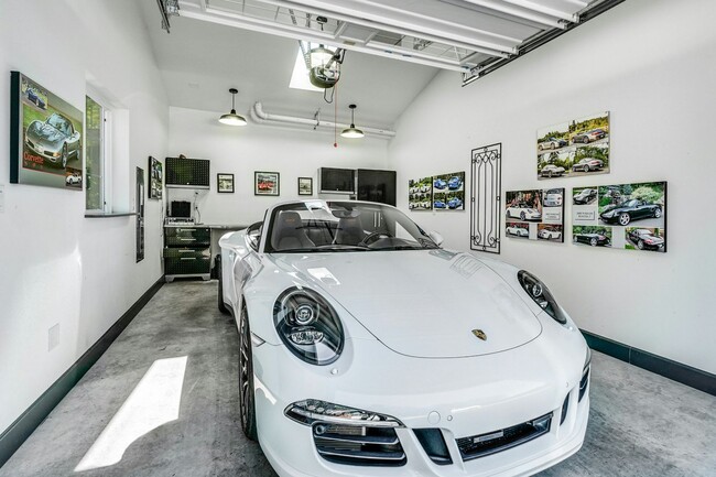 Building Photo - Luxury Estate Compound in Woodinville