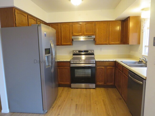 Building Photo - 5160 Marabou Way