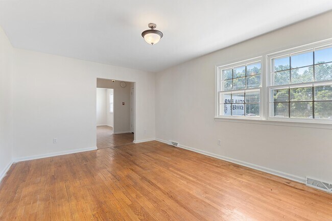 Building Photo - 353 Blackwood Clementon Rd