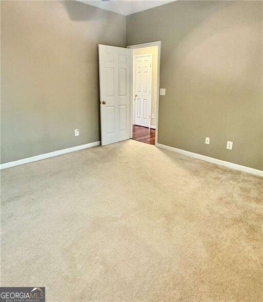 Building Photo - 3389 Lathenview Ct