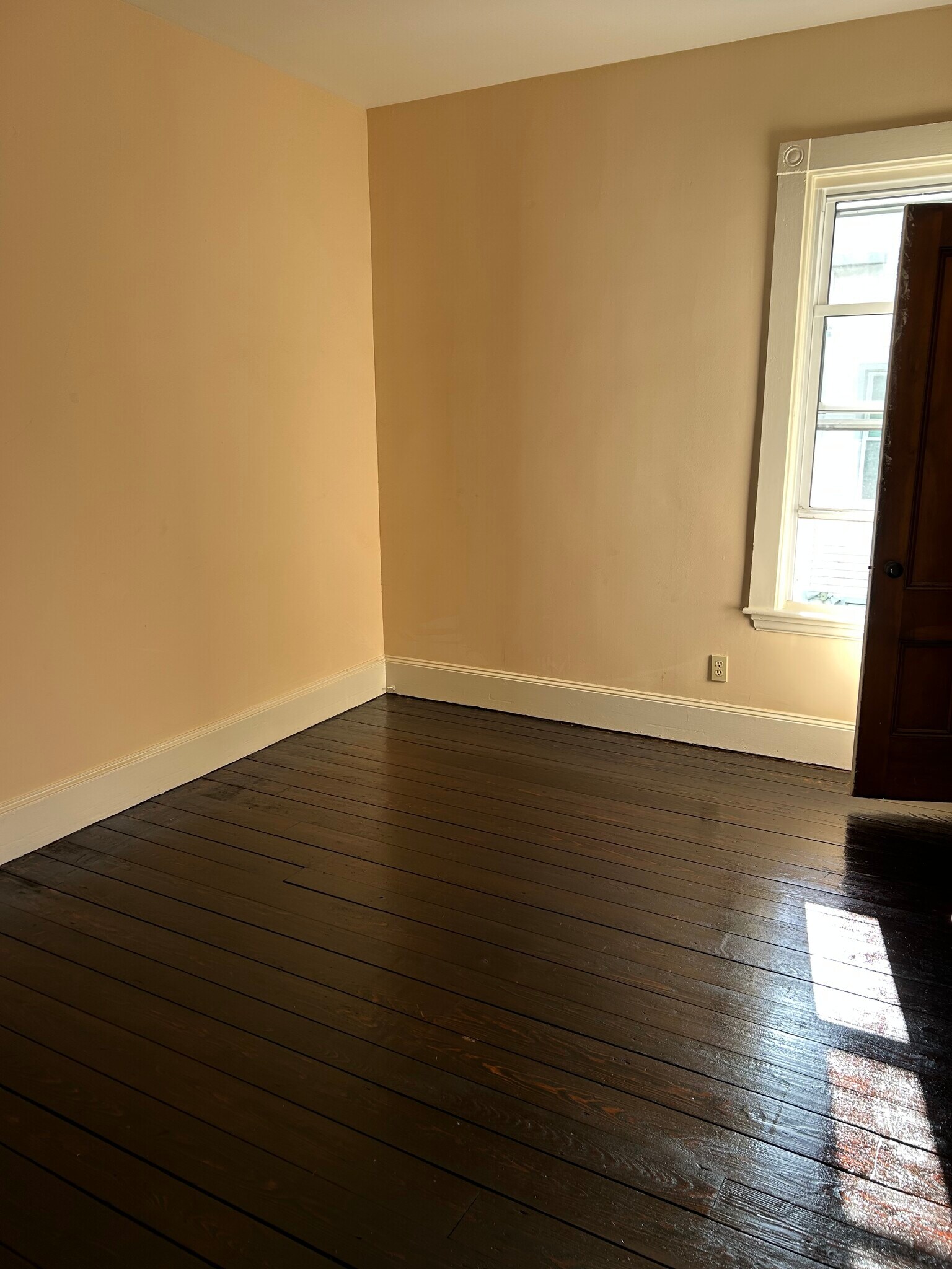 Building Photo - 50 Thompson St