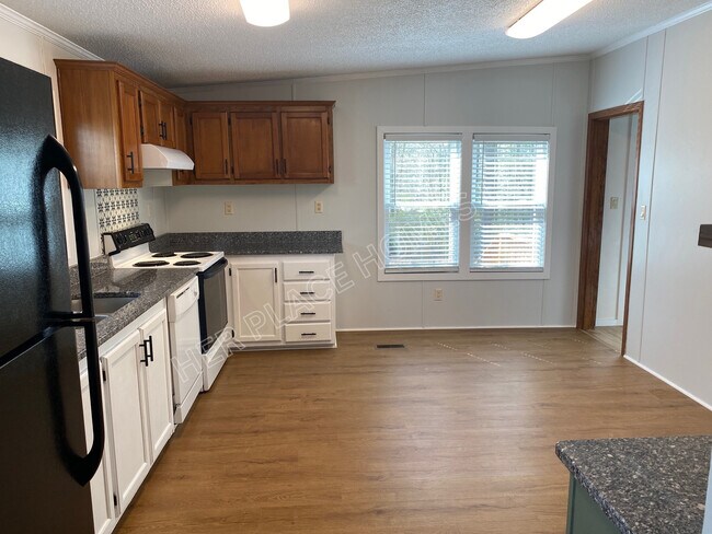 Building Photo - 2960 NC-231