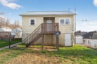 Building Photo - 604 1/2 Hart Street