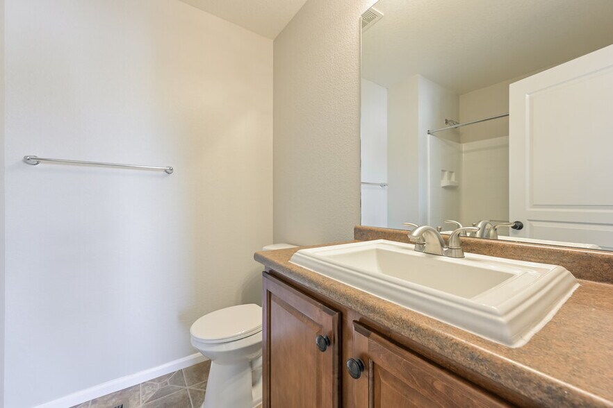 Building Photo - 2355 Coach House Loop