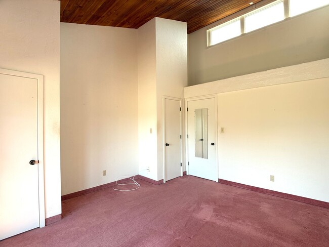 Building Photo - Charming 1-bedroom, 1-bath Gem in the Grenelefe Community!
