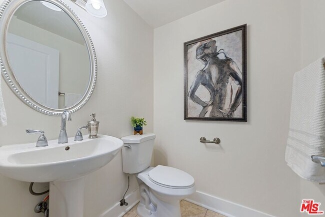 Building Photo - 2240 S Beverly Glen Blvd