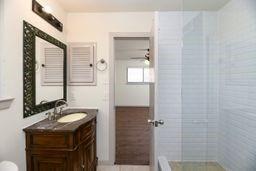 Building Photo - 623 Kirby Ln