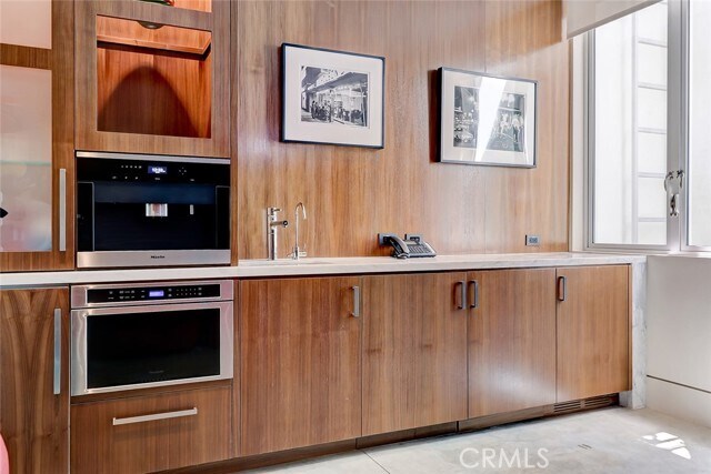 Building Photo - 3208 Ocean Dr