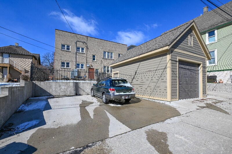 Building Photo - 1820 N 1st St