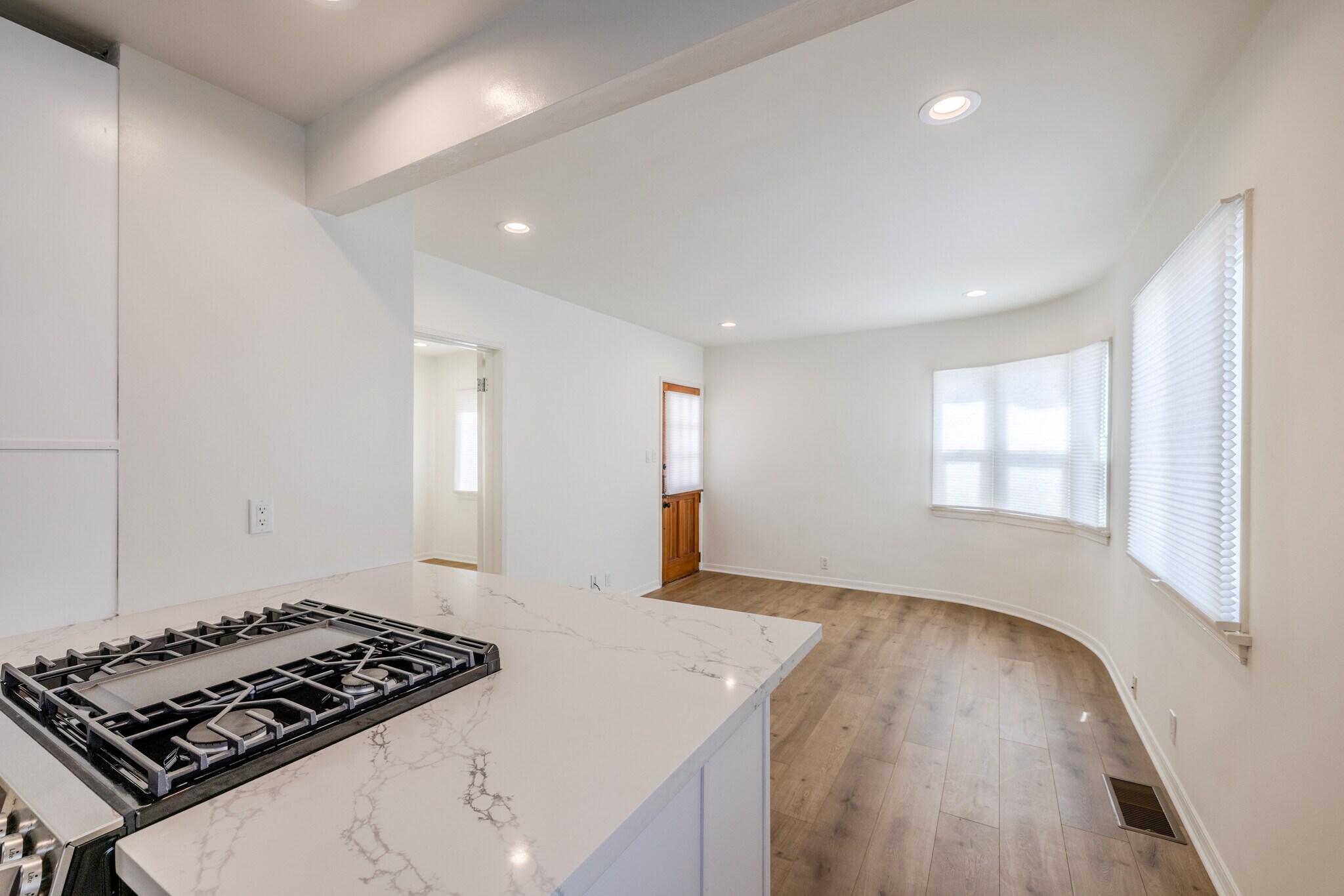 Building Photo - 436 Rosecrans Ave