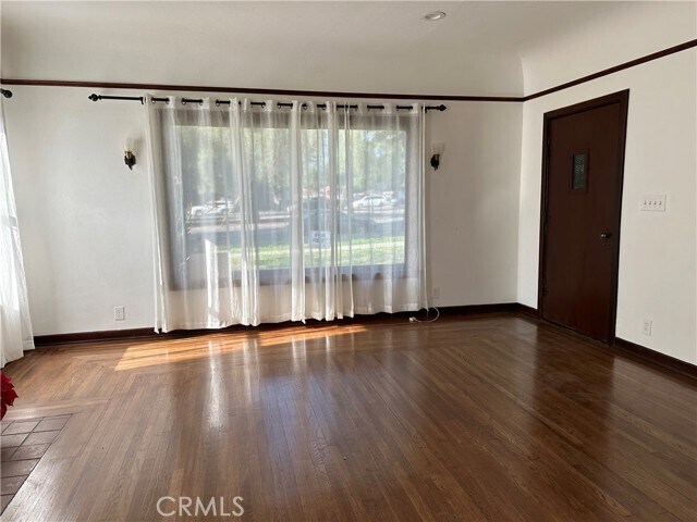 Building Photo - 1054 N Euclid Ave