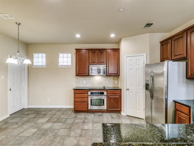 Building Photo - 7124 Dry Creek Dr