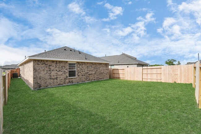 Building Photo - 1615 Windrose Bnd