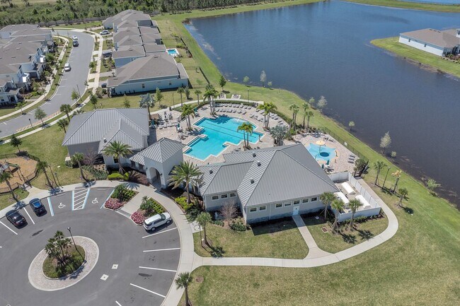 Building Photo - Luxurious Townhome in Lake Nona - A Perfec...