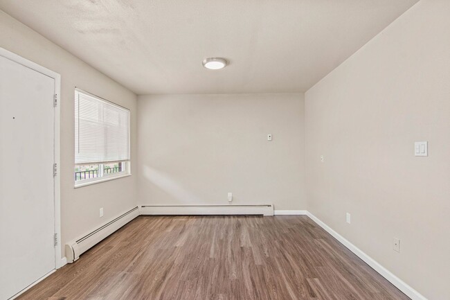 Building Photo - Remodeled and Old Colorado City under $1k