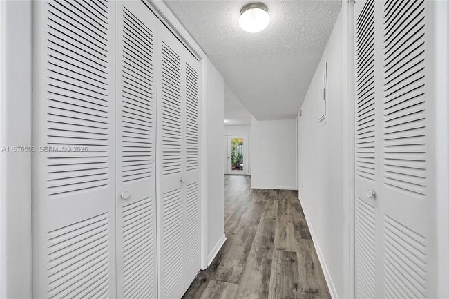 Building Photo - 2506 SW 9th St