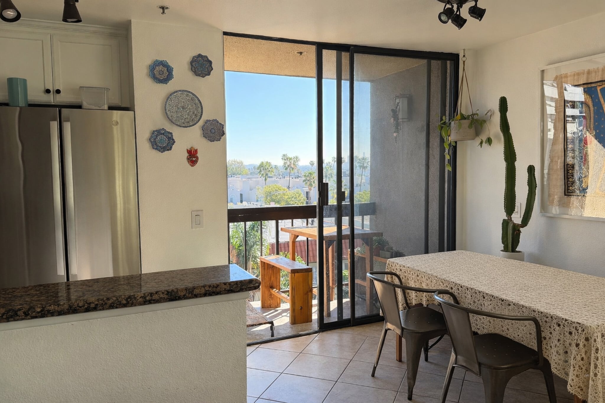 Building Photo - 7320 Hawthorn Ave