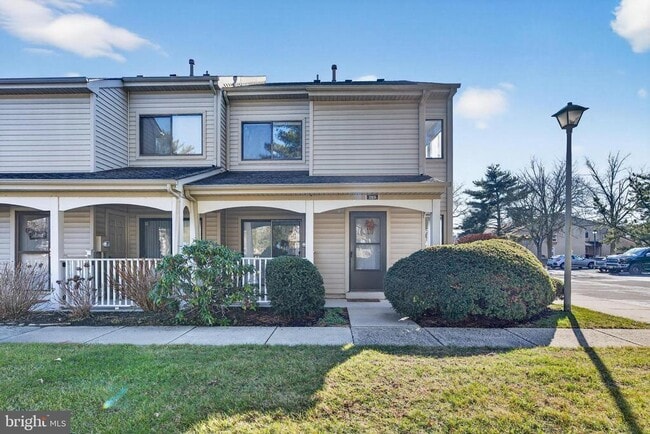 Building Photo - 203 Gregorys Way