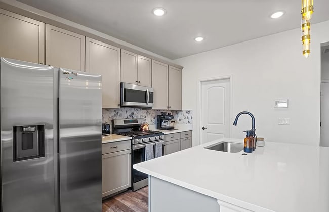 Building Photo - 1613 Rose Quartz Hts