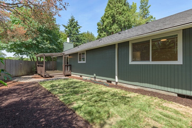 Building Photo - 2817 Applewood Ln