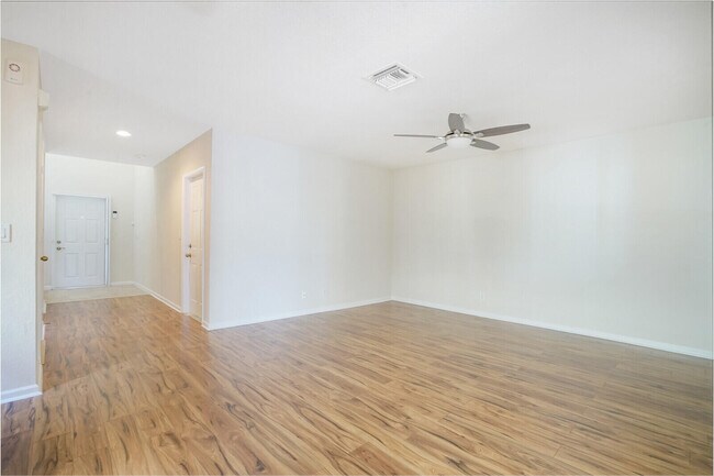 Building Photo - 785 Imperial Lake Rd