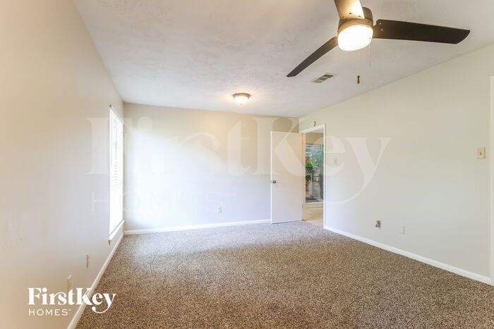 Building Photo - 25202 Tuckahoe Ln
