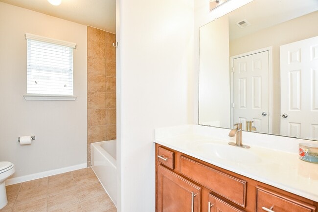 Building Photo - 26302 Sandahl Ct