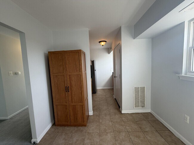 Building Photo - 430 N Armistead St