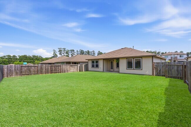 Building Photo - 12119 Bear River Dr