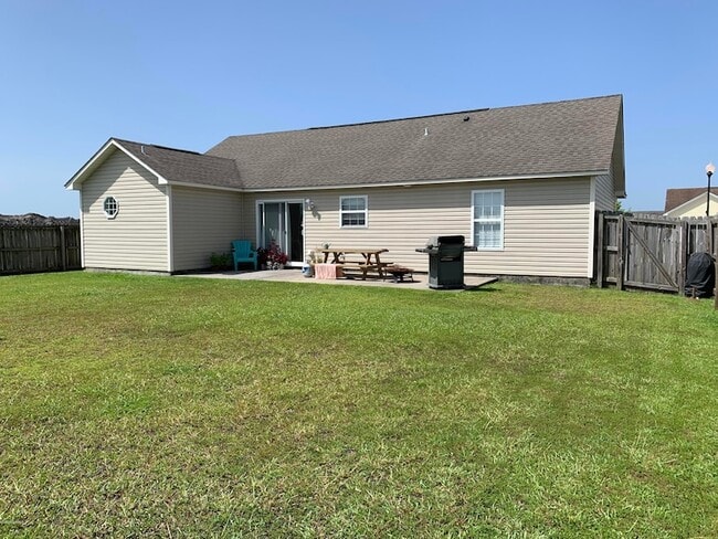 Building Photo - 7513 Brittany Lakes Dr