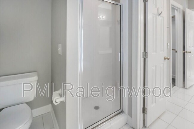 Building Photo - 301 Perry Creek Dr