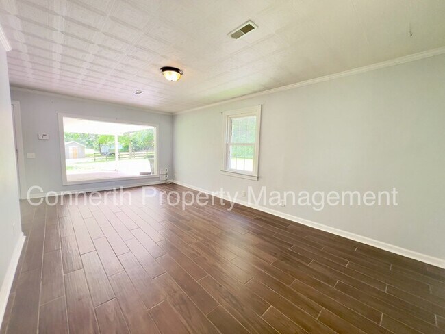 Building Photo - 2880 Trough Springs Rd