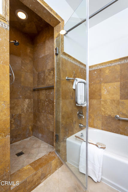 Building Photo - 5045 Redwillow Ln
