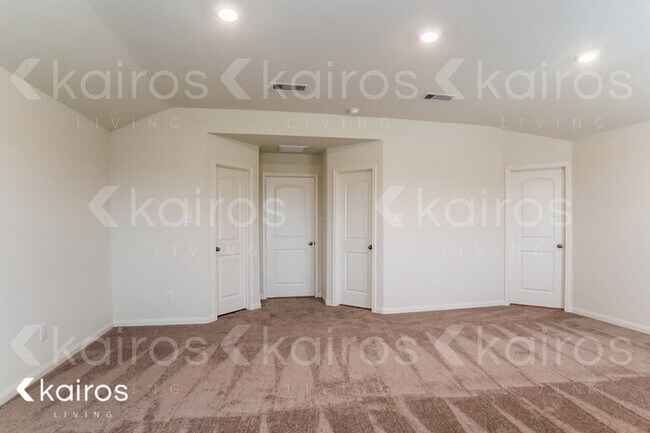 Building Photo - 5518 Sapphire Lagoon Rd