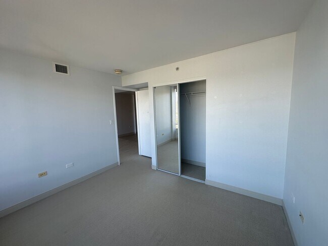 Building Photo - Pacifica Honolulu #3402